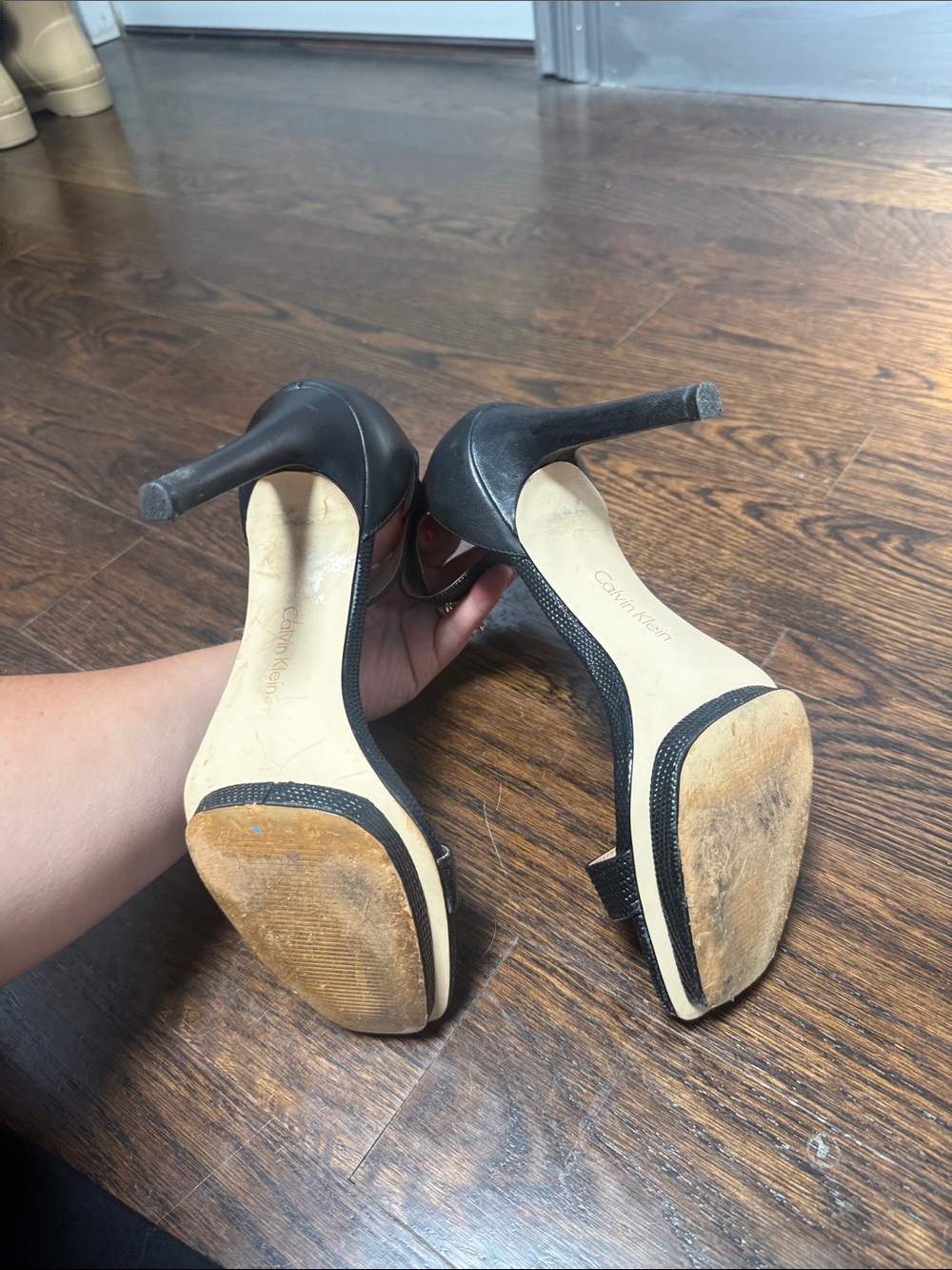 Calvin Klein Women's Vable Platform Dress Sandal, Black, size 8 - Picture 4 of 8